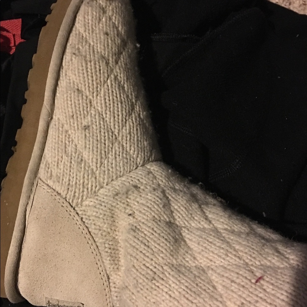 Knitted ugg 👢